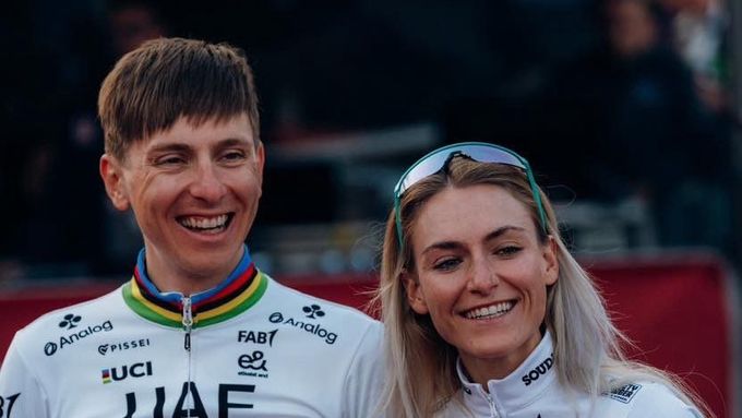 Pogačarova partnerka Urška Žigartová je rovněž elitní cyklistkou.