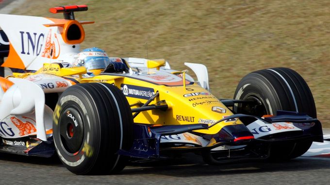 Fernando Alonso vyhrál v Renaultu v letech 2005 a 2006 titul mistra, od té doby to ale šlo s tovární stájí z kopce. Nakonec francouzská značka zůstala v F1 jen jako dodavatel motorů. To chce změnit.