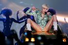 FOTO Miley Cyrus v Evropě: Lascivní, smyslná a hlavně sexy