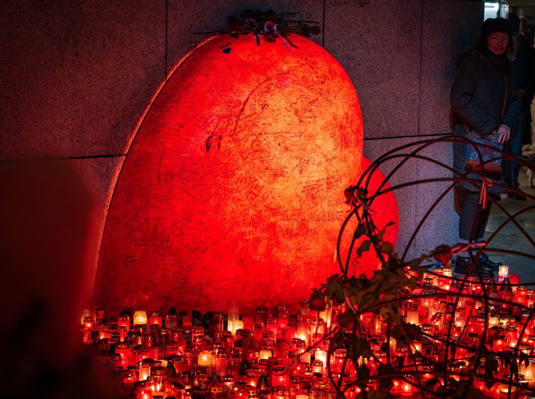 Národní třída, Staroměstské náměstí, 17. listopad, výročí, státní svátek, svíčky