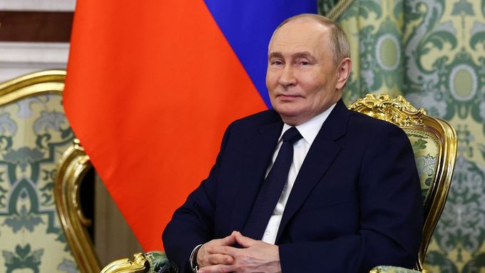 Kreml dialog s Trumpem vítá. „Musíme hlavně řešit příčiny krize na Ukrajině,“ tvrdí Putin.