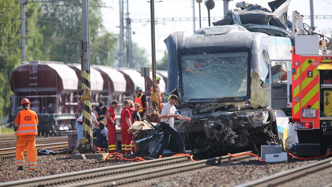 Nejvážnější nehodou loňského roku byla srážka vlaku s kamionem ve Studénce.