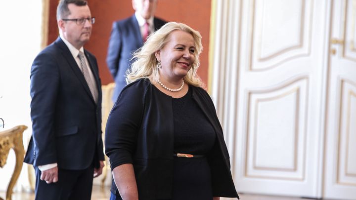 Antiekologickou cenu získala Dostálová za stavební zákon. Babiš má cenu za "motýle"