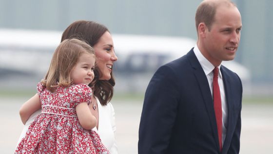 Fotky: William s Kate navštívili Polsko. Princeznička Charlotte je opravdu kouzelná, píší novináři