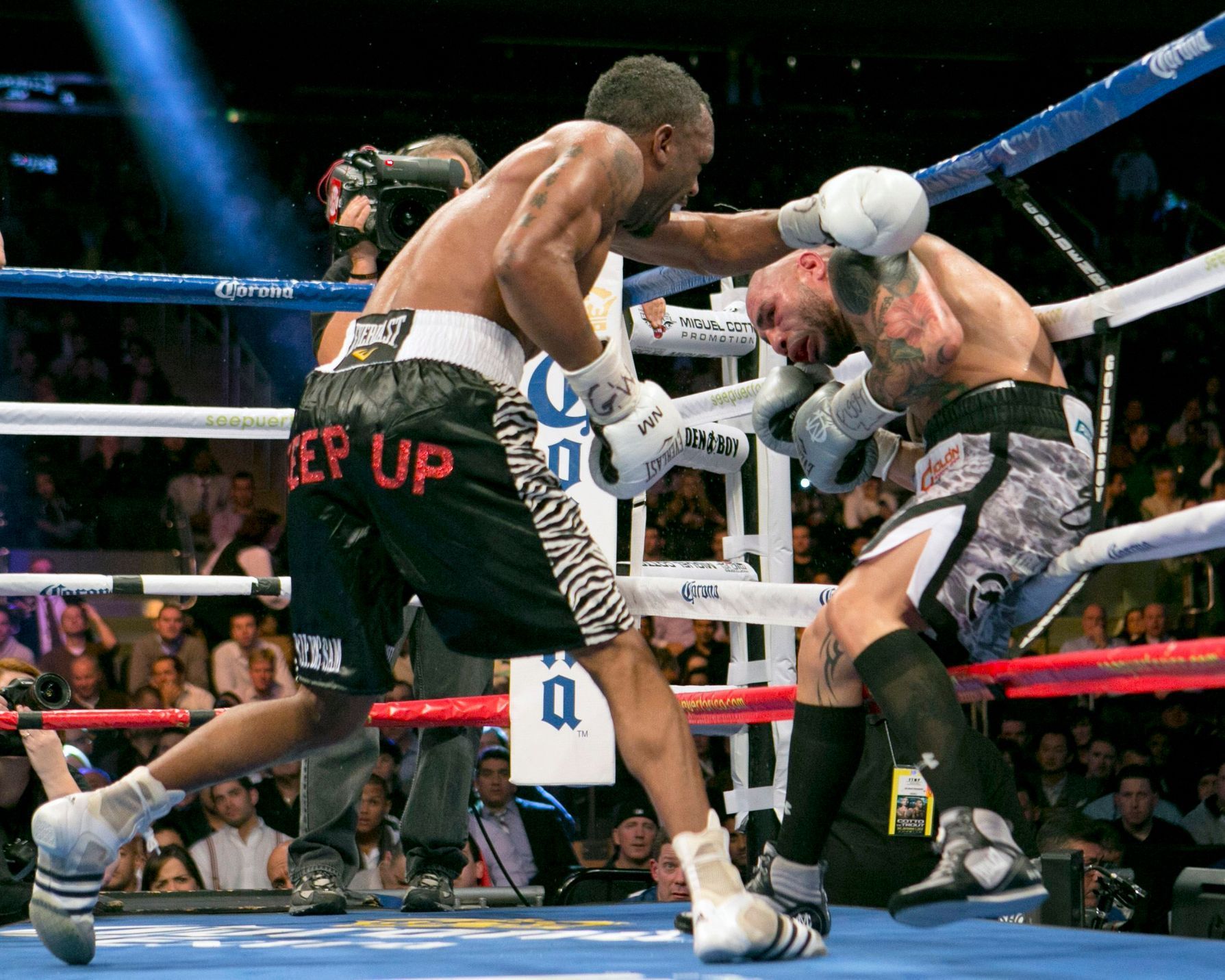Miguel Cotto vs Austin Trout