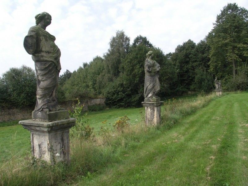 Víkend otevřených zahrad 9. &#8211; 10.6. 2012 - Zahrada Bredovského letohrádku