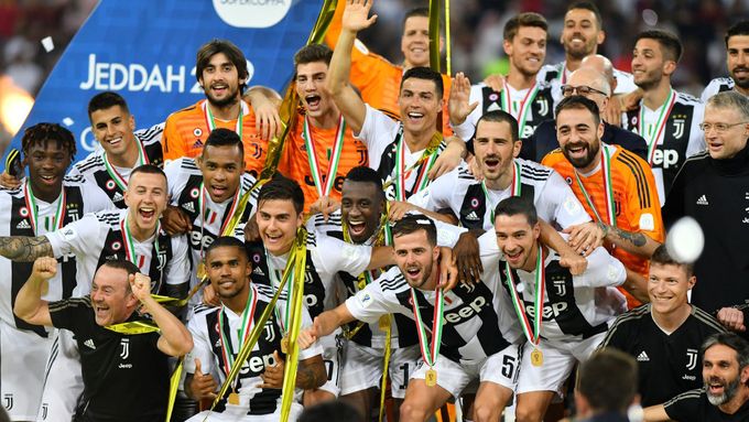 Juventus slaví zisk Superpoháru