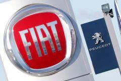 Unie se bojí spojení automobilových velikánů, Peugeotu s Fiatem. Bude chtít ústupky