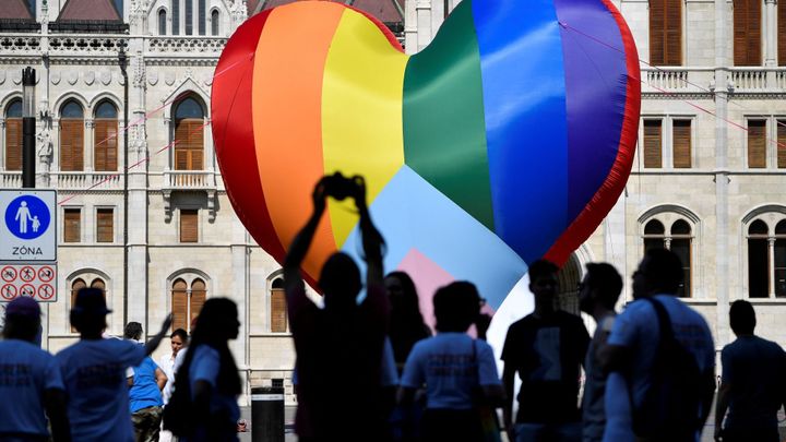 Nehoráznost, nejsme už v komunismu. Lidé v Budapešti protestovali proti zákonu o LGBT; Zdroj foto: Reuters