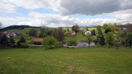 Podkrkonošská víska Horní Kalná.