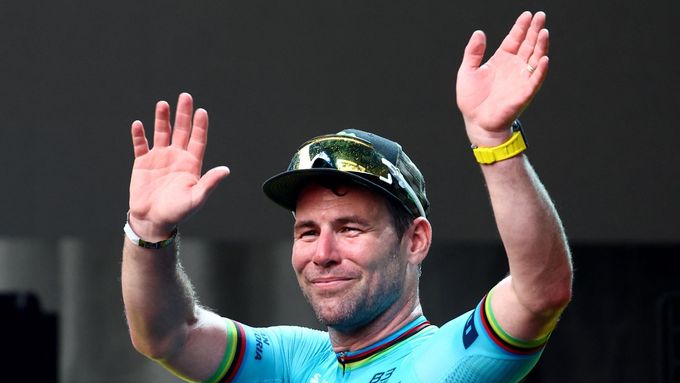 Mark Cavendish v cíli svého posledního závodu kariéry