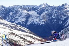 Světový pohár lyžařek zahájila v Söldenu první výhrou Brignoneová