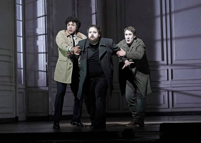 Snímek z opery Hamlet.