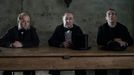 Toby Jones jako Dr. McBrearty, Dermot Crowley coby sir Otway a Ciarán Hinds v roli otce Thaddeuse.