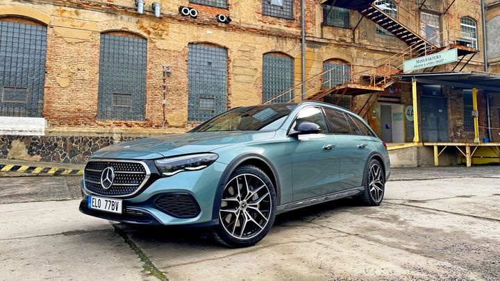 Držet krok sám se sebou je to nejtěžší. Test Mercedesu-Benz Třídy E All-Terrain