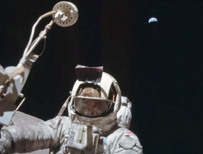 Před 50 lety (7. 12. 1972) byla v USA vypuštěna do vesmíru loď Apollo 17. Jednalo se o zatím poslední expedici na Měsíc. Posádka se vrátila na Zemi dne 19. 12. 1972.