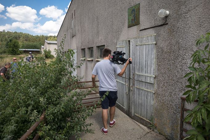 Symbolické zahájení demolice vepřína v Letech u Písku, který stál na místě koncentračního tábora pro Romy. Na místě vznikne památník holokaustu.