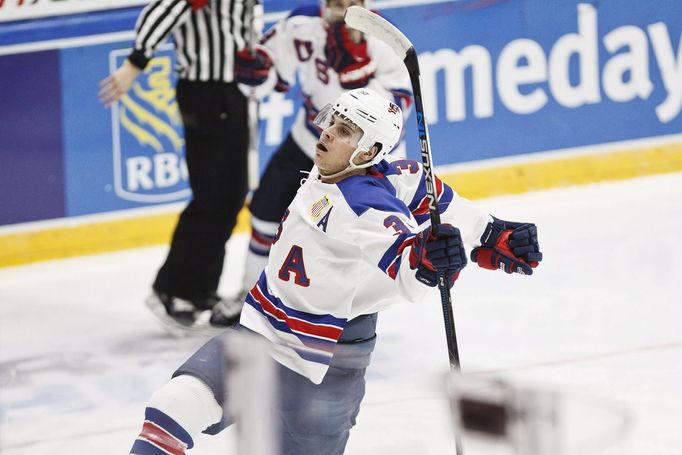 MS 20, Česko-USA: Auston Matthews slaví gól