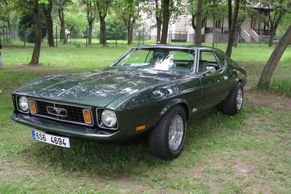 Na bohnických Legendách objevíte největší sbírku závodních škodovek i první Ford Mustang Karla Gotta