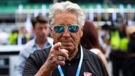 Mario Andretti, legenda světa rychlých kol, slaví pětaosmdesáté narozeniny. V historii motoristického sportu najdeme jen velmi málo jezdců, kteří dokázali uspět v NASCAR, IndyCar i formuli 1.
