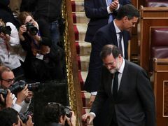 Mariano Rajoy odchází a Pedro Sánchez přichází do čela Španělska.