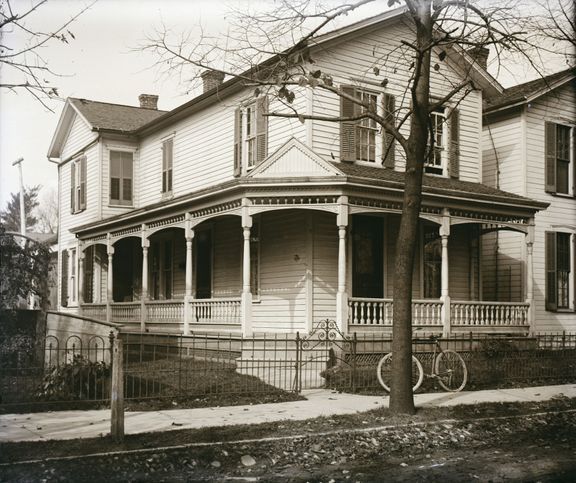 Dům rodiny Wrightových. Fotografie z roku 1900.