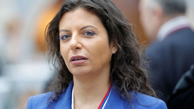 "Chtějí zpolitizovat naše lidi," řekla v ruské televizi propagandistka Margarita Simonjanová