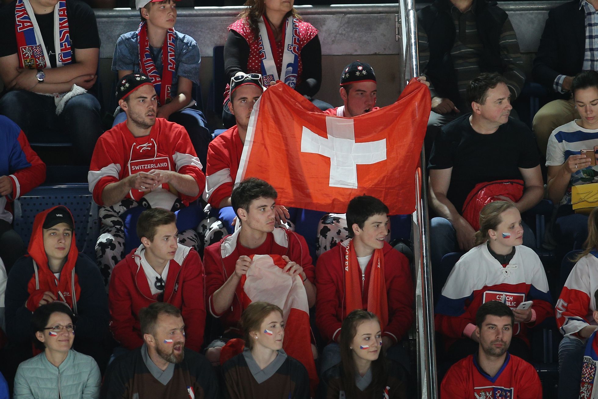 Švýcarští fanoušci v zápase Česko - Švýcarsko na MS 2019