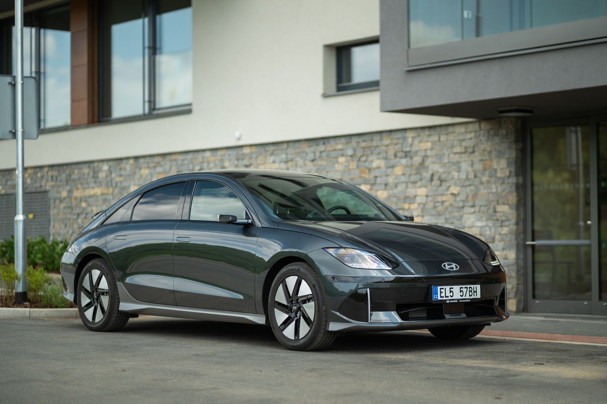 Hyundai Ioniq 6