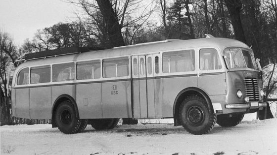 Autobus Škoda 706 RO v meziměstské verzi v barvách ČSD.