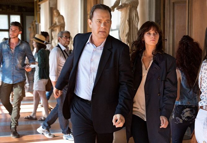 Tom Hanks a Felicity Jonesová ve snímku Inferno (2016). | Foto: Columbia Pictures