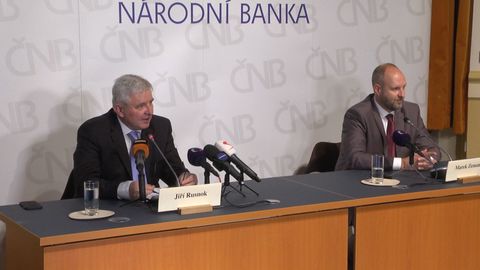 Rusnok: ČNB je třetí bankou na světě, která zvedá úrokové sazby