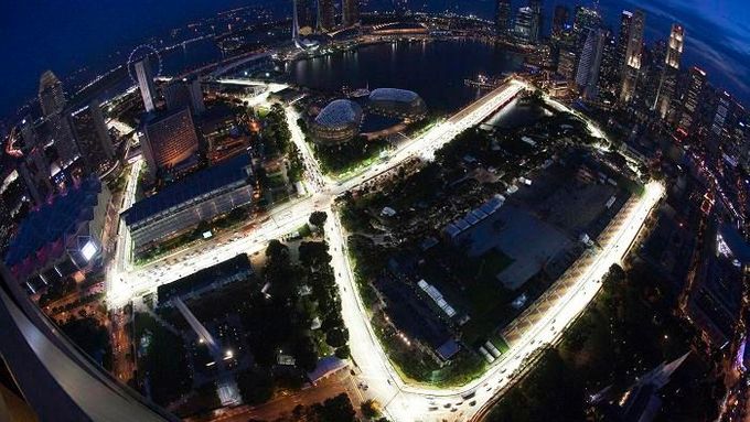 FOTO Alonso triumfoval i na Velké ceně Singapuru