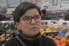 "Můj manžel nemůže žít bez klobásy!" Rusové jsou zděšeni pohledem na cenovky