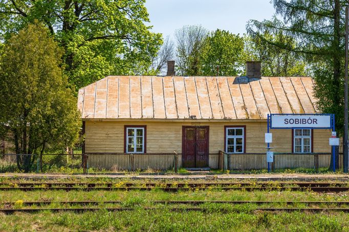 Před 80 lety byl otevřen nacistický vyhlazovací tábor Sobibor. V období od května 1942 do října 1943 tam bylo zavražděno asi 250 000 lidí.