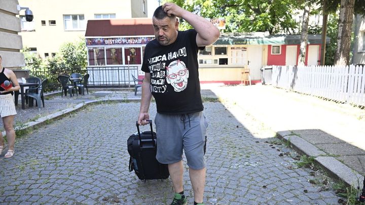 Bývalý starosta Řeporyjí Novotný nastoupil do pankrácké věznice; Zdroj foto: Profimedia.cz