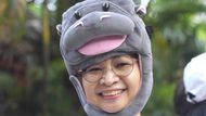 V reakci na vzrůstající popularitu trpasličí hrošice zoologická zahrada oznámila, že bude prodávat oblečení a jiné zboží s podobiznou Moo Deng.
