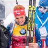 SP v Canmore, hromadný start Ž: Gabriela Soukalová a Kaisa Leena Mäkäräinenová
