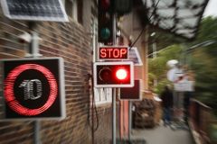 Na Táborsku srazil vlak motorkáře, který vjel na přejezd. Po nehodě zemřel
