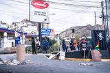 "Z chudších částí města, jako je El Alto, se organizují skupiny, které sestupují do níže položené a bohatší části města La Paz a dělají výtržnosti," popisuje David Váňa.