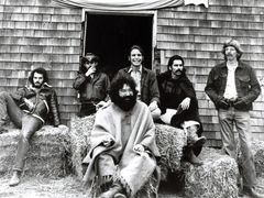 Grateful Dead v roce 1970, zleva Bill Kreutzmann, Ron McKernan, Jerry Garcia, Bob Weir, Mickey Hart a Phil Lesh.