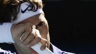 Roger Federer se proti Tomáši Berdychovi pořádně zapotil