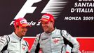 Rubens Barrichello a Jenson Button slaví dvojnásobný triumf stáje Brawn GP na Velké ceně Itálie v Monze