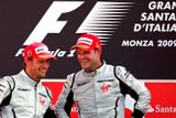 Rubens Barrichello a Jenson Button slaví dvojnásobný triumf stáje Brawn GP na Velké ceně Itálie v Monze