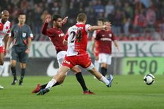 Favorit derby? Slavia. Trápí se jak ona, tak i Sparta