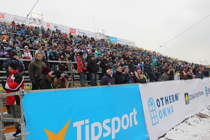 Den před utkáním s Plzní v rámci brněnských Hokejových her si Kometa zatrénovala na improvizovaném stadionu za Lužánkami.