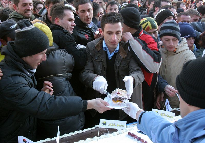 Šlehačkové orgie na ulici Prištiny