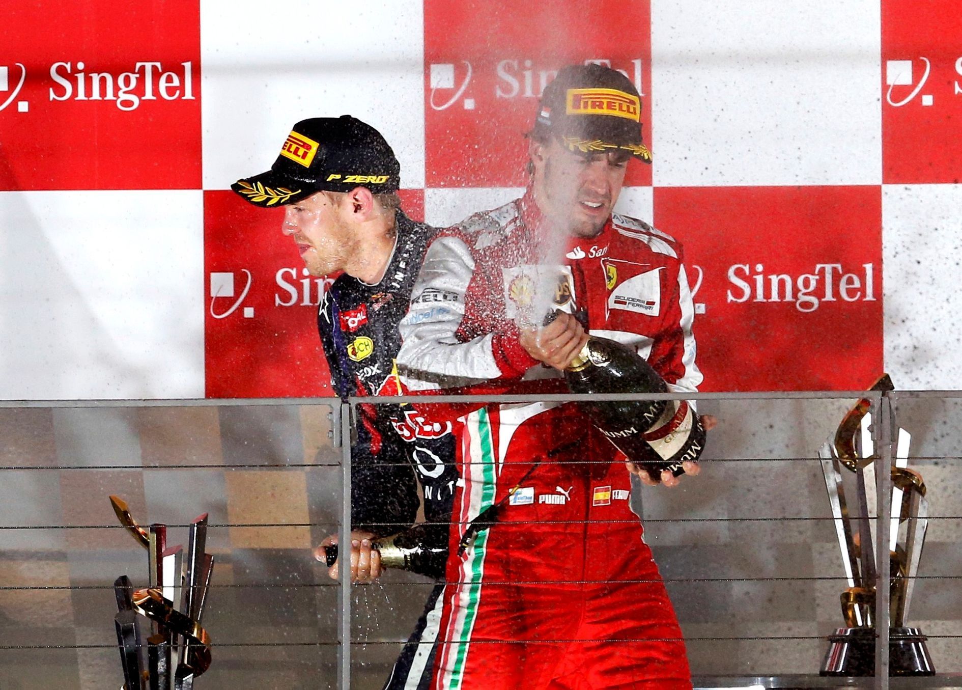 Formule 1, VC Singapuru 2013: Sebastian Vettel, Red Bull a Fernando Alonso, Ferrari