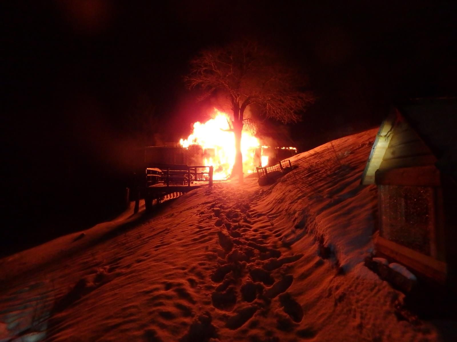 Požár chaty v Peci pod Sněžkou