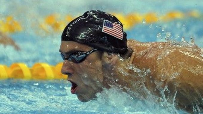 První krok do historie: Phelps pod dohledem Bushe triumfoval